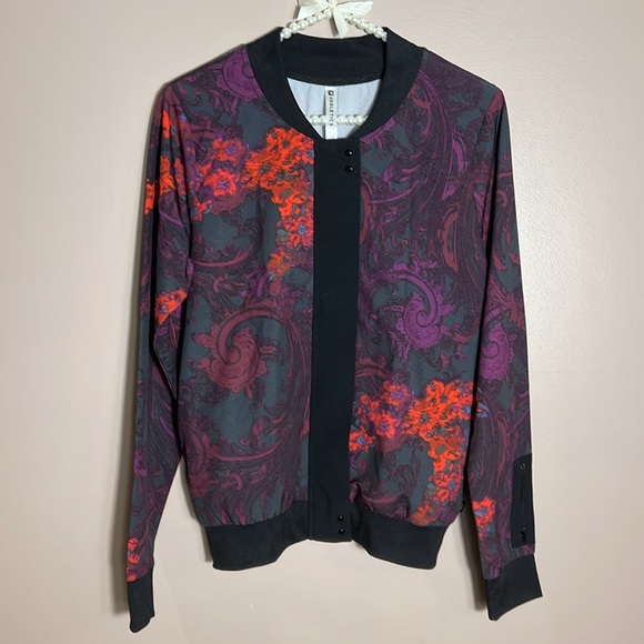 Fabletics Ithaca Athletic Bomber Jacket - Picture 3 of 9